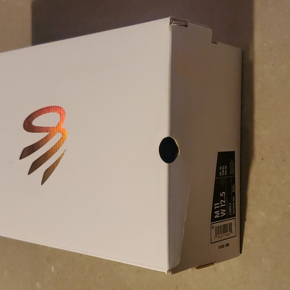 Under Armour Curry 9 - Picture 5 of 5